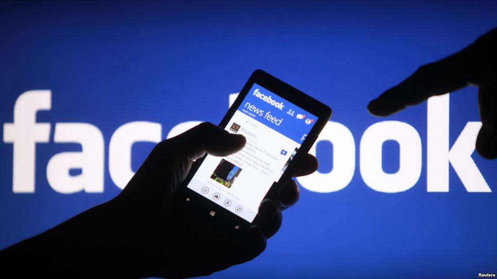 Thói quen nguy hiểm của người dùng Facebook tại VN