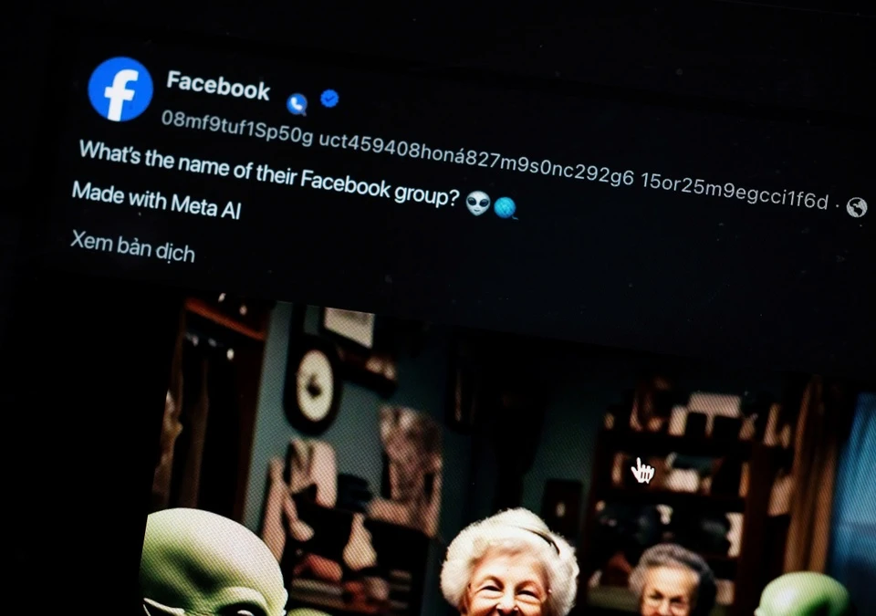Facebook hiển thị ký tự lạ như bị hack