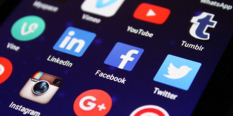Thời gian đăng bài trên Facebook hiệu quả nhất 2025